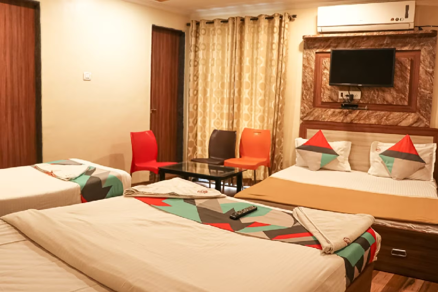 Hotel Mukesh Residency | FAMILY 4 Bed AC